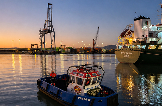 Bunker supplier vessel